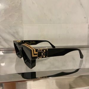Louis Vuitton Millionaire Sunglasses (unisex)